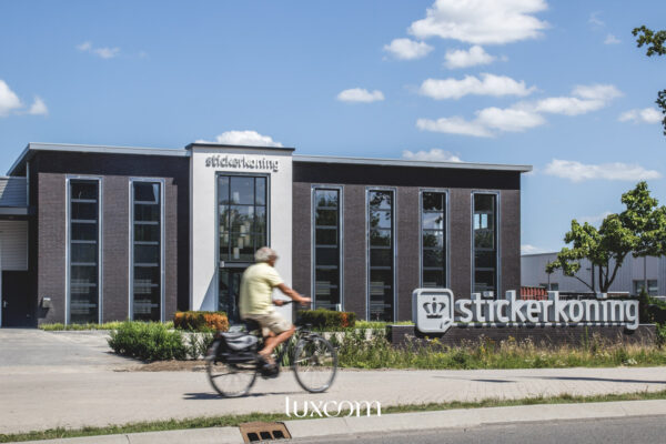Stickerkoning logo luxcom